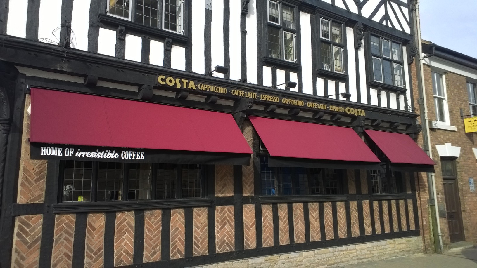 CostaStratford1