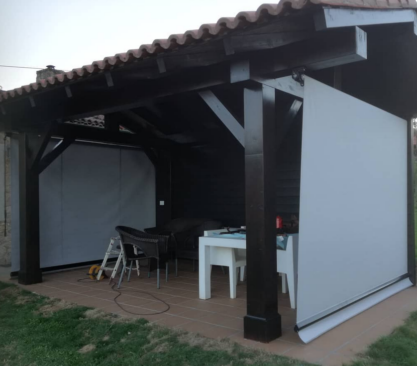 106_LLAZA_toldosgato_01